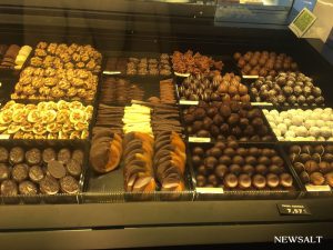 空港でのオススメ土産～ スペイン バルセロナ空港の「チョコレート」