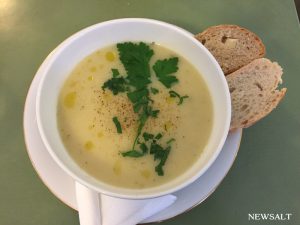 【寄稿コラム】ドイツ「お家ごはん風」の食堂を探す（2）オーガニック・カフェのポテトスープ