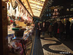 ベルリンのテロ事件のあと、各地で追悼の祈りが捧げられた