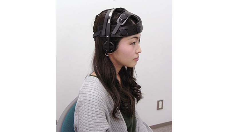 阪大、脳波に基づいて自動作曲を行うAI開発