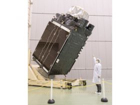 「みちびき」機体公開 JAXA筑波宇宙センター