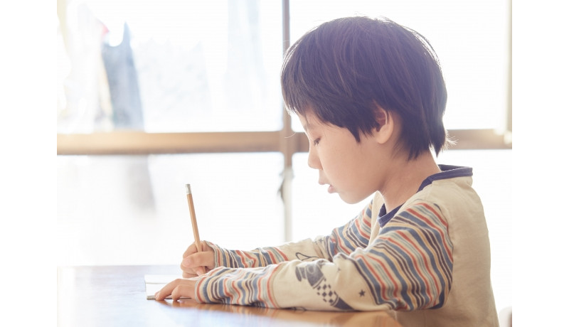 ひらがなを書くリズム 小学1年生の学習過程を神戸大が解明