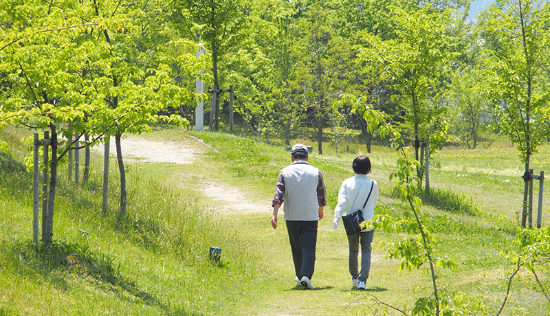 長寿の市町村、女性は沖縄がトップ　男性は？