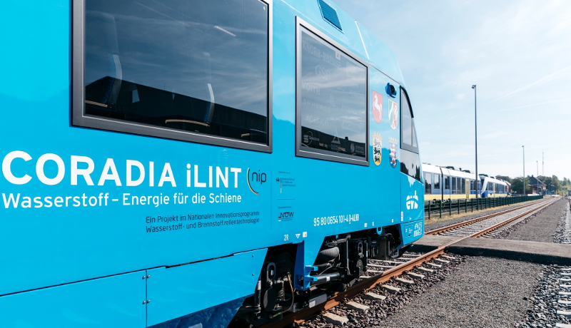 世界初、水素燃料鉄道がドイツで運行開始
