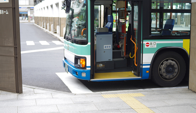 熊本大学とブリヂストンが共同でEVバス専用タイヤを開発、電費削減効果に期待