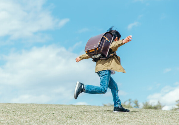 コロナ禍の子どもたち、ネットへのポジティブな意識が増加　こども研究所が調査